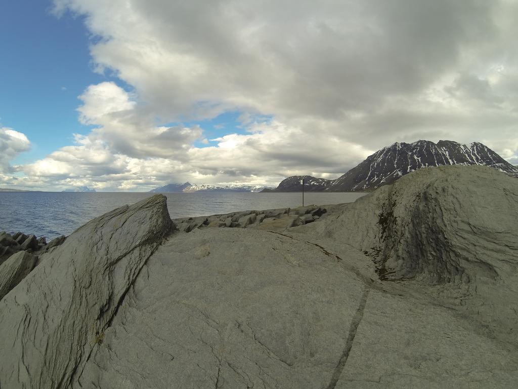 Willa Lyngen Fjordcamp Nord-Lenangen Zewnętrze zdjęcie