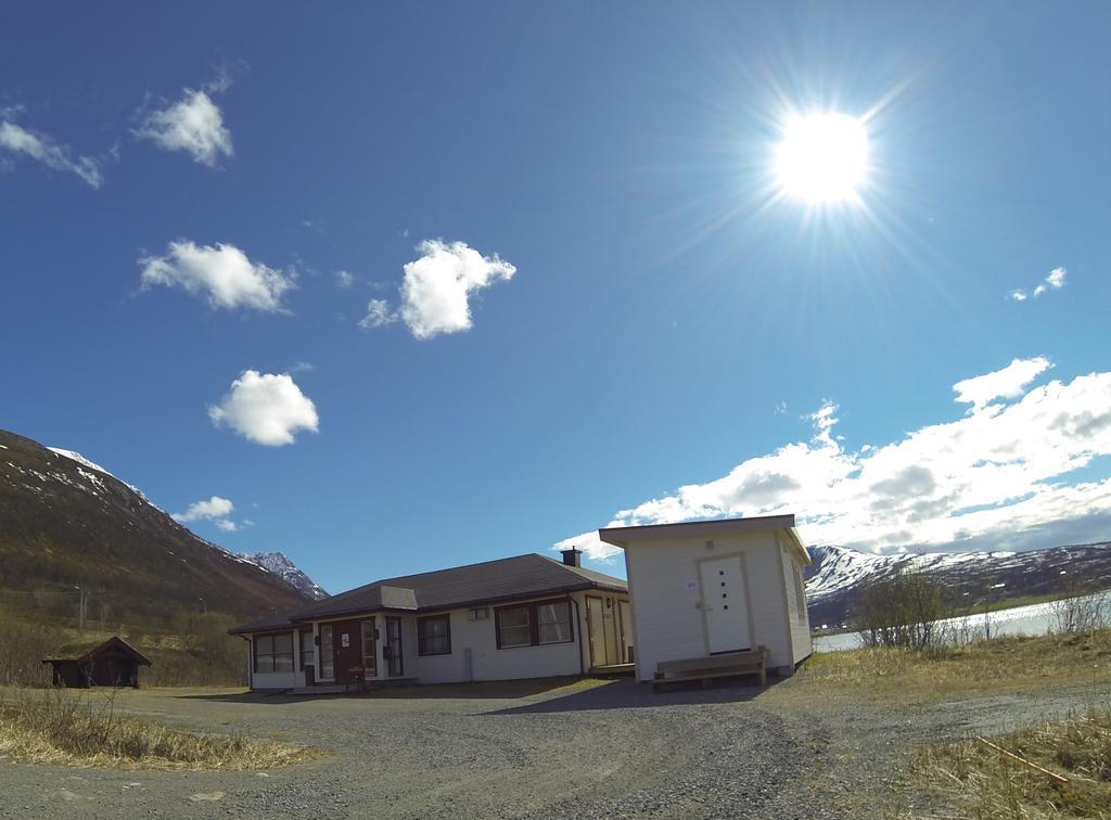 Willa Lyngen Fjordcamp Nord-Lenangen Zewnętrze zdjęcie