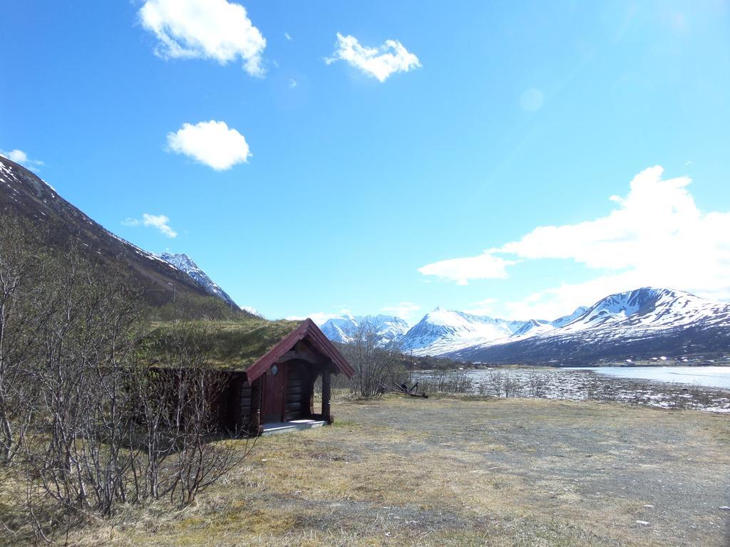 Willa Lyngen Fjordcamp Nord-Lenangen Zewnętrze zdjęcie