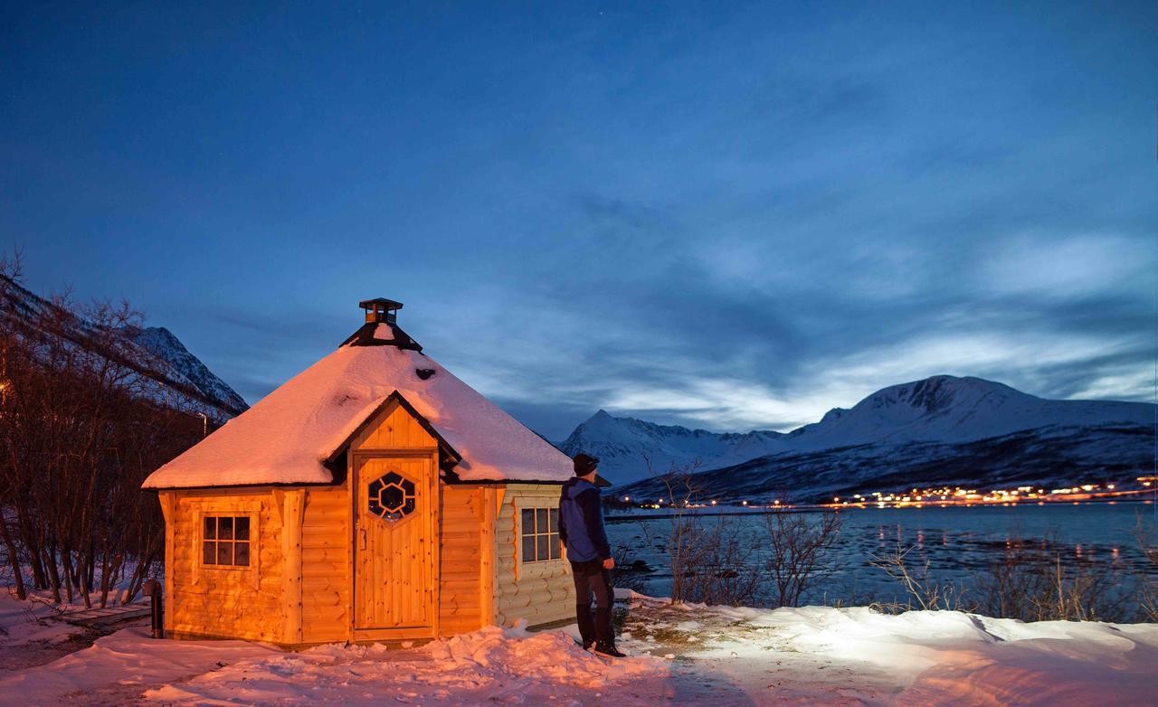 Willa Lyngen Fjordcamp Nord-Lenangen Zewnętrze zdjęcie